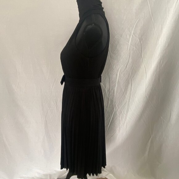 Gorgeous Black Halter Dress with Accordion Pleats – Size 4 – Soft & Elegant - Picture 14 of 16